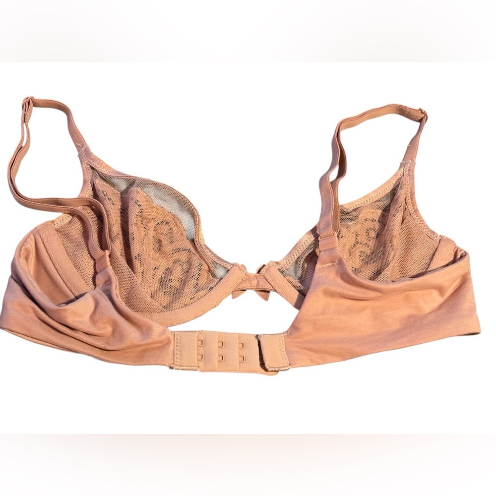 VICTORIA’S SECRET Body by Victoria unlined Demi bra 32B like new - Picture 2 of 5